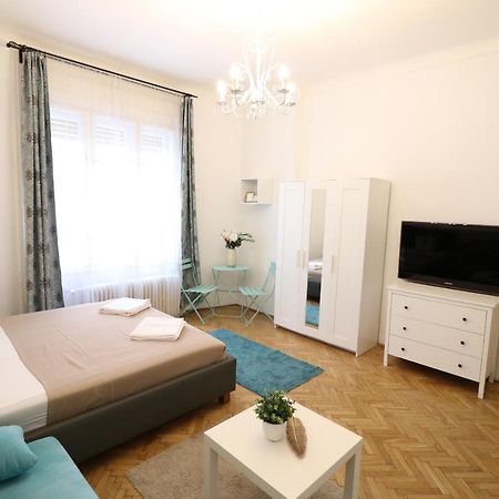 Real Apartments Wesselenyi III Budapest Luaran gambar
